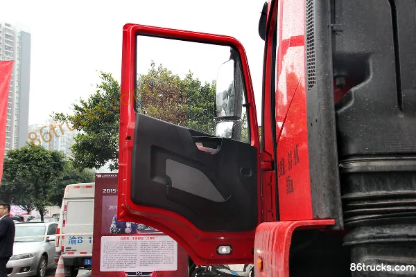 SAIC Hongyan Jieka C500 Heavy Truck 290 hp 4X2(6 wheels) Tractor Truck (485 rear axle) Cab (1) | 86Trucks