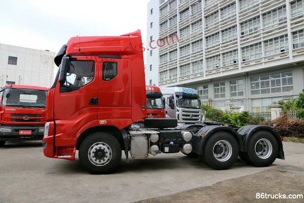 Dongfeng Liuqi Chenglong H7 camion lourd 450 ch 6X4(10 roues) tracteur routier (rouge) Extérieur (3) | 86Trucks