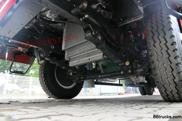 FAW Liute Jinlu Medium Truck 170 hp 4X2(6 wheels) 6.8m Van Cargo Truck Chassis (3) | 86Trucks