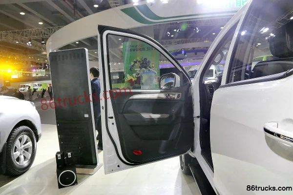 Foton Tunland S 2.8L Diesel 161hp 4WD Double Row Pickup Chassis (2) | 86Trucks