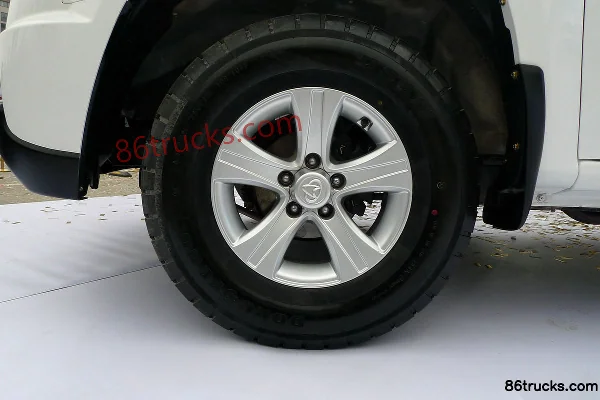 Changan Light Vehicle Shenqi F50 2016 Deluxe Short Wheelbase 2.2L Gasoline 106 hp Double Row Pickup Body (3) | 86Trucks