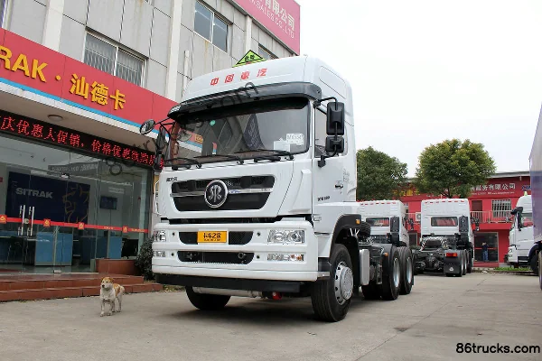 Sinotruk Steyr D7B Camion lourd 380ch 6X4(10 roues) Tracteur routier pour matières dangereuses Extérieur (2) | 86Trucks