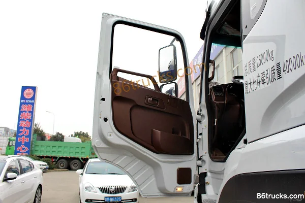 Sinotruk Steyr D7B Camion lourd 380ch 6X4(10 roues) Tracteur routier pour matières dangereuses Cabine (1) | 86Trucks