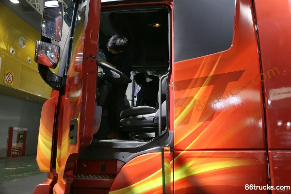 Foton Auman EST 6 Series Heavy Truck 380 hp 4X2(6 wheels) Tractor Truck Cab (3) | 86Trucks