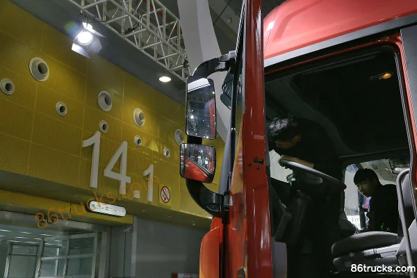 Foton Auman EST 6 Series Heavy Truck 380 hp 4X2(6 wheels) Tractor Truck Cab (2) | 86Trucks
