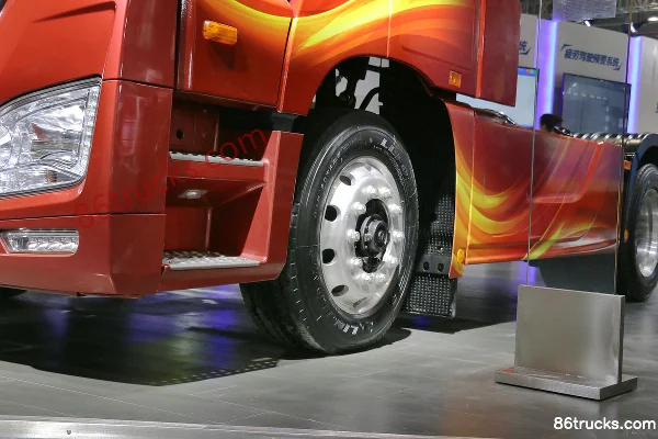 Foton Auman EST 6 Series Heavy Truck 380 hp 4X2(6 wheels) Tractor Truck Chassis (3) | 86Trucks