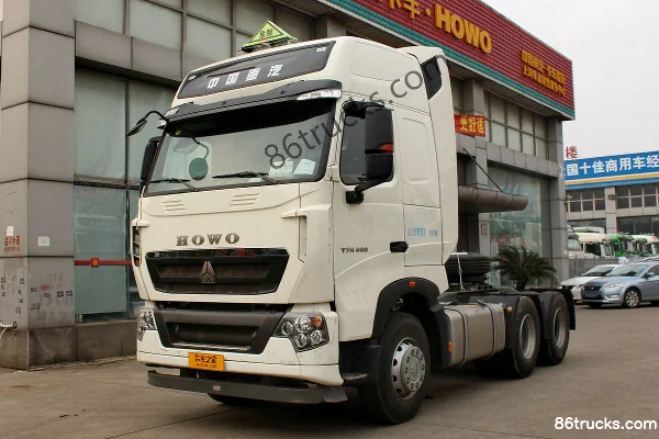 Sinotruk HOWO T7H 400 hp 6X4(10 wheels) Dangerous Goods Tractor Truck Exterior (3) | 86Trucks