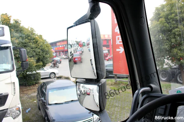 Sinotruk HOWO T7H 400 hp 6X4(10 wheels) Dangerous Goods Tractor Truck Cab (3) | 86Trucks