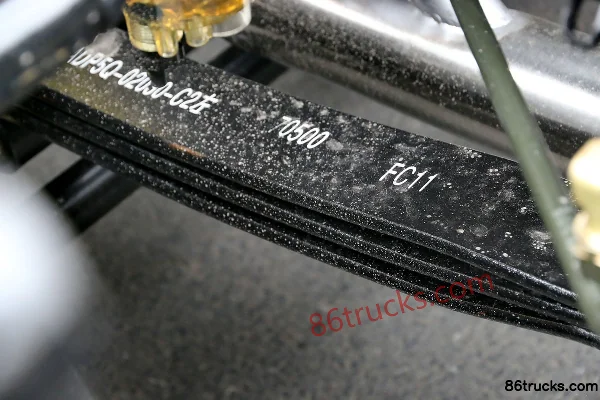 Hualing Hanma H6 Heavy Truck 420 hp 6X2(8 wheels) Tractor Truck Chassis (3) | 86Trucks
