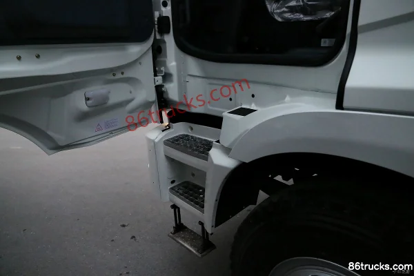 Hualing HanmaH6 245hp 6X4(10 wheels) Compactor Garbage Truck Cab (2) | 86Trucks