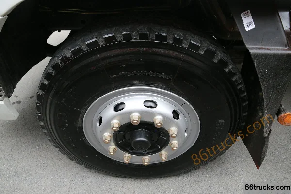 Hualing Heavy Truck 270hp 6X4(10 wheels) Truck-Mounted Crane Chassis (2) | 86Trucks