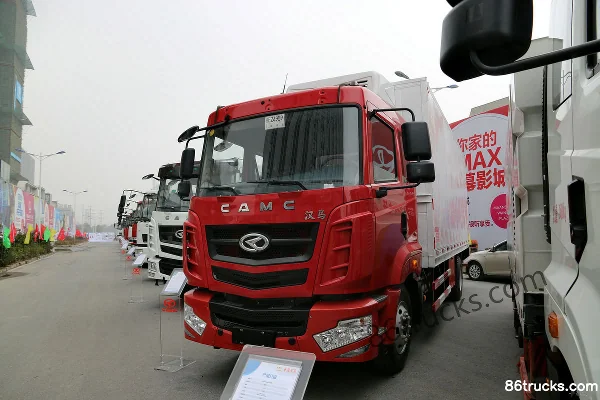 Hualing HanmaH6 180hp 4X2(6 wheels) Refrigerated Truck Exterior (3) | 86Trucks