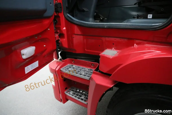Hualing HanmaH6 180hp 4X2(6 wheels) Refrigerated Truck Cab (3) | 86Trucks