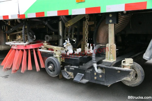 Hualing Hanma 180 hp 4X2(6 wheels) Sweeper Truck Chassis (3) | 86Trucks