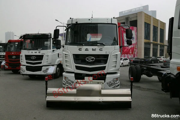 Hualing Hanma 180 hp 4X2(6 wheels) High Pressure Cleaning Truck Exterior (2) | 86Trucks