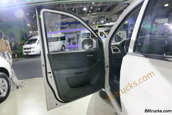 Foton Tunland E3 Thailand Edition 2019 Airbag Model 2.4L Gasoline 136hp 2WD Short Wheelbase Double Cab Pickup (Low Chassis) (2) | 86Trucks