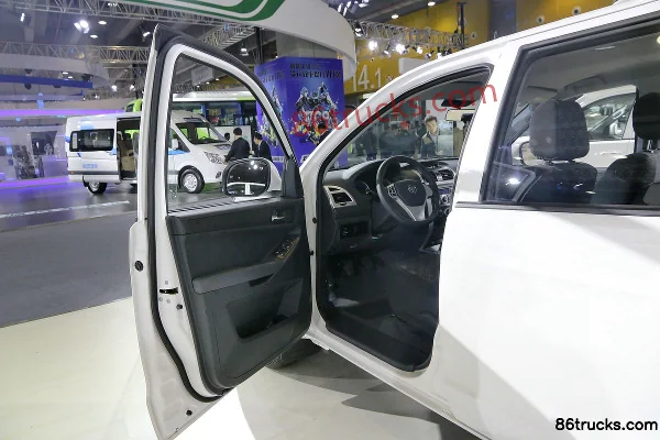 Foton Tunland E3 Thailand Edition 2019 Airbag Model 2.4L Gasoline 136hp 2WD Short Wheelbase Double Cab Pickup (Low Chassis) (1) | 86Trucks