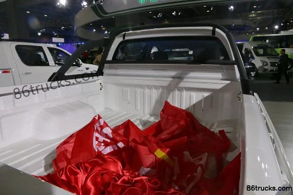 Foton Tunland E3 Thailand Edition 2019 Airbag Model 2.4L Gasoline 136hp 2WD Short Wheelbase Double Cab Pickup (Low Chassis) Body (6) | 86Tru
