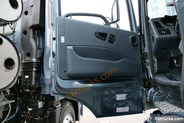 Hualing XingKama Heavy Truck 480 hp 6X4(10 wheels) Tractor Truck Cab (3) | 86Trucks