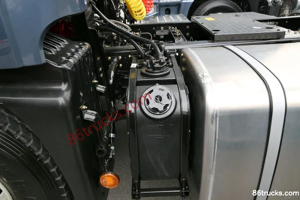 Hualing XingKama Heavy Truck 480 hp 6X4(10 wheels) Tractor Truck Chassis (3) | 86Trucks