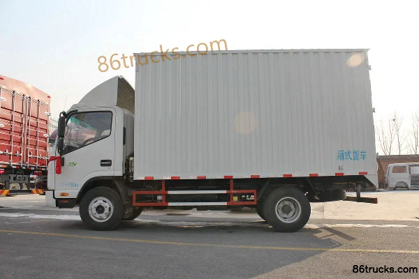 JAC Shuailing H330 130 hp 4X2(6 wheels) 4.12m single-row box light truck Exterior (3) | 86Trucks