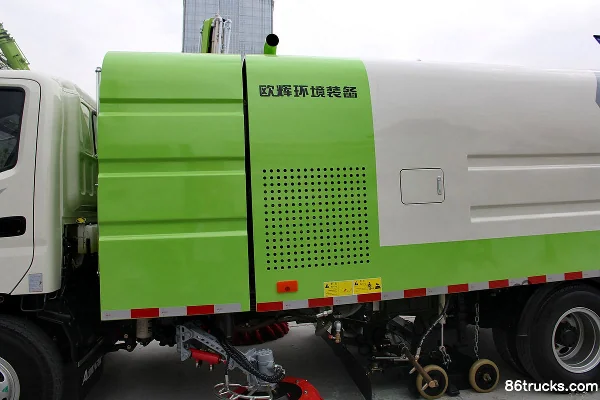 Foton Aumark 3 Series 141 hp 4X2(6 wheels) 3T Water Cleaning Truck Body (1) | 86Trucks