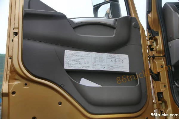 Dongfeng Liuqi Chenglong H7 Heavy Truck Weichai 460 hp 6X4(10 wheels) Tractor Truck Cab (1) | 86Trucks