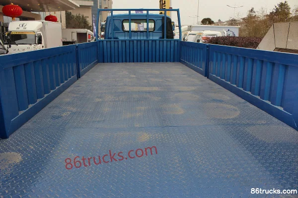 Feidi D5 Series 130 hp 6X2(8 wheels) 6.5m Cab-over Flatbed Light Truck (Yuchai) Body (2) | 86Trucks