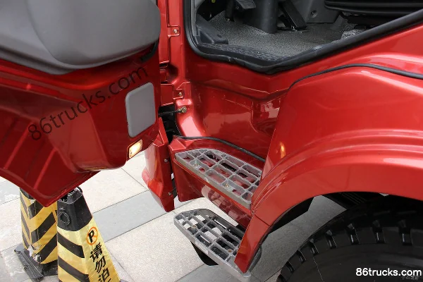 Feidi D6 série 170 ch 6X2(8 roues) 6,8 m cabine avec couchette camion porteur à ridelles (3) | 86Trucks