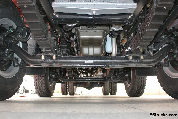 Feidi D6 série 170 ch 6X2(8 roues) 6,8 m cabine avec couchette camion porteur à ridelles Châssis (2) | 86Trucks