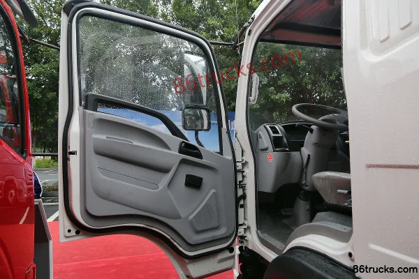 Sichuan Hyundai Ruiyu 130 hp 4X2(6 wheels) 3.8m Semi-row Flatbed Light Truck Cab (1) | 86Trucks