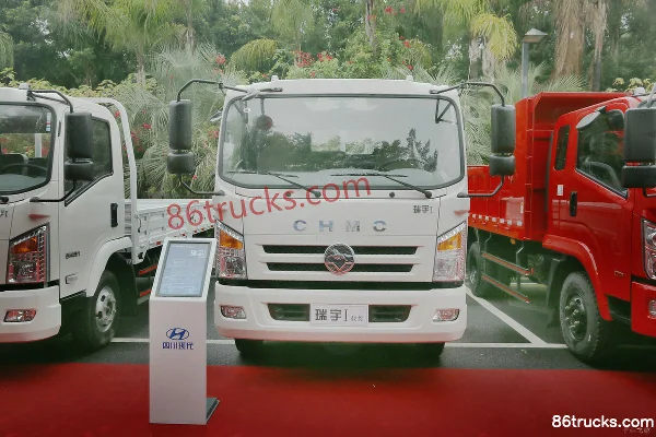 Sichuan Hyundai Ruiyu 129 hp 4X2(6 wheels) 4.1m Single Row Flatbed Light Truck Exterior (2) | 86Trucks