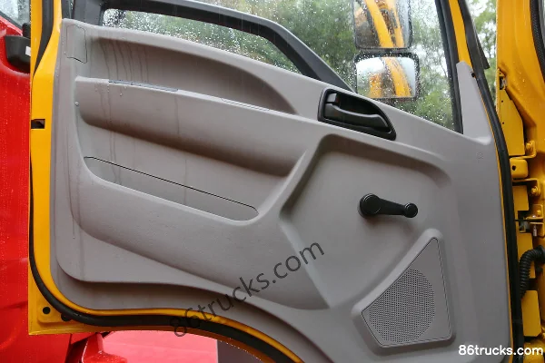 Sichuan Hyundai Ruiyu Light Truck 140 hp 4X2(6 wheels) 4.3m Dump Truck Cab (2) | 86Trucks