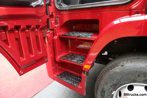Hyundai Commercial Vehicle Chuanghu XCIENT Heavy Truck 410 hp 8X4(12 wheels) 9.46 m Stake Truck Cab (2) | 86Trucks