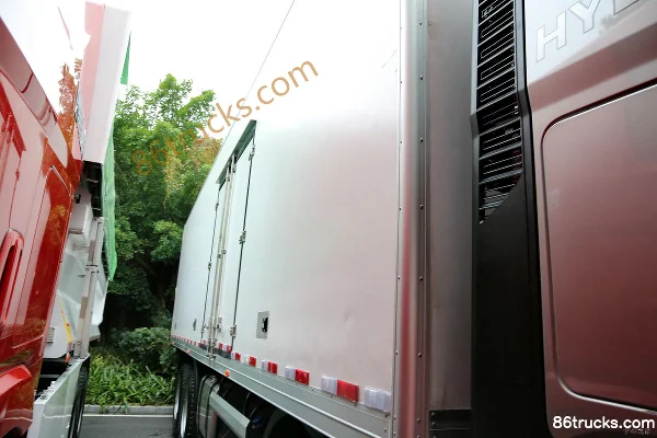 Hyundai Commercial Vehicle Chuanghu XCIENT Heavy Truck 410 hp 8X4(12 wheels) 9.37 m Van Truck Body (2) | 86Trucks