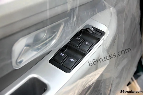 Jinbei Jindian 2019 2.2L Gasoline 112 hp 4x2(6 wheels) Extended Double Cab Pickup Truck Chassis (2) | 86Trucks