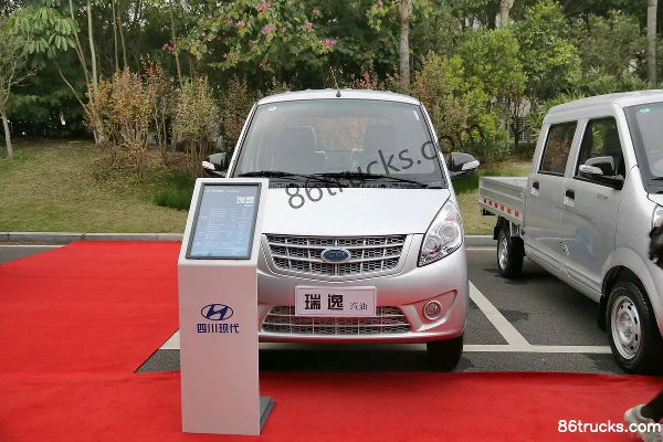 NanJun Ruiyi 1.3L 82 hp 4X2(6 wheels) Gasoline 3m Single-row Flatbed Mini Truck Exterior (2) | 86Trucks