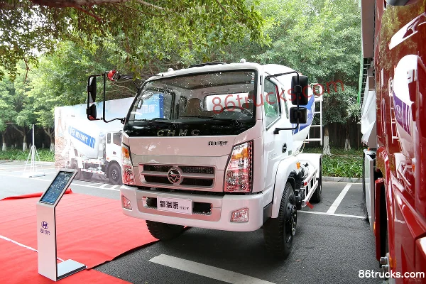 NanJun Ruikang 130hp 4X2(6 wheels) 4 cubic meter concrete mixer truck Exterior (3) | 86Trucks