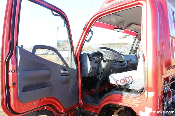 Foton Aoling CTX Tech Edition 118 hp 4X2(6 wheels) 4.23m single-row flatbed light truck Cab (1) | 86Trucks