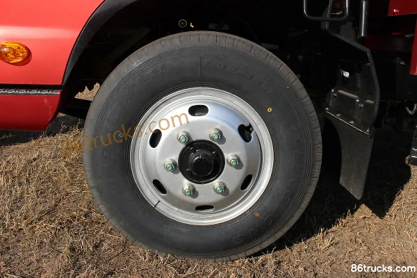 Foton Ollin TX 110 hp 4X2(6 wheels) 4.23m Single Row Flatbed Light Truck Chassis (3) | 86Trucks