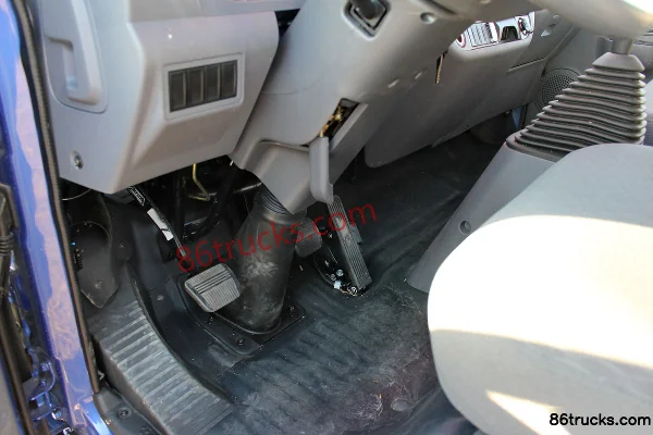 Foton Aoling CTX 131 hp 4X2(6 wheels) 4.14m Single Row Van Light Truck (China VI) Cab (3) | 86Trucks
