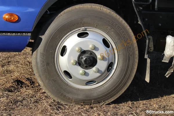 Foton Aoling CTX 131 hp 4X2(6 wheels) 4.14m Single Row Van Light Truck (China VI) Chassis (1) | 86Trucks