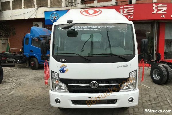 Dongfeng Captain N280 116hp 4X2(6 wheels) 3308mm Wheelbase Single Row Light Truck Chassis (Ratio: 6.143) Exterior (2) | 86Trucks