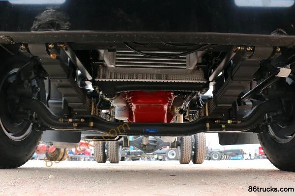 Dongfeng Duolika D6 113 hp 4X2(6 wheels) 4.15m Single Row Light Truck Chassis (2) | 86Trucks
