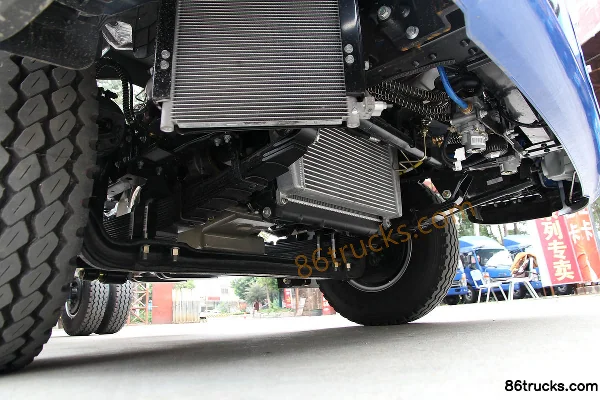 JAC Junling V6 160 hp 4X2(6 wheels) 3308mm Wheelbase Sleeper Cab Light Truck Chassis (2) | 86Trucks