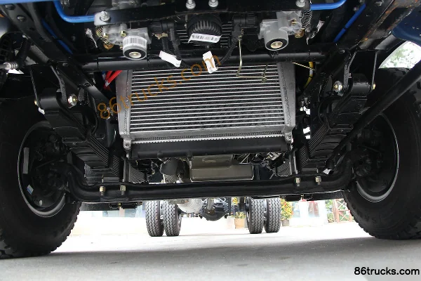 JAC Junling V6 160 hp 4X2(6 wheels) 3308mm Wheelbase Sleeper Cab Light Truck Chassis (1) | 86Trucks