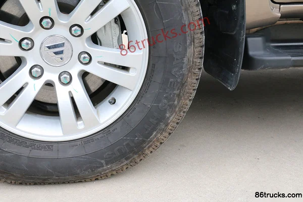 Foton Tunland S 2,8 L diesel 161 ch 4x4(6 roues) double cabine pick-up (champagne) Carrosserie (3) | 86Trucks