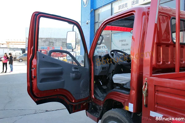 Foton Ollin CTX 131 hp 4X2(6 wheels) 4.23m single-row flatbed light truck chassis (Beijing V) Cab (1) | 86Trucks