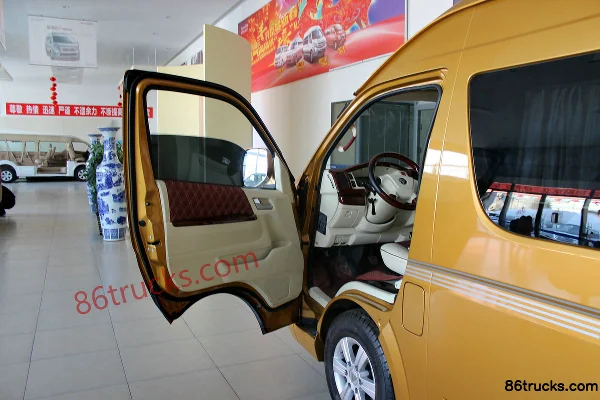 Foton Business Vehicle Meng Parker S Shinkansen Luxury 136hp Enclosed Van Truck Cab (1) | 86Trucks