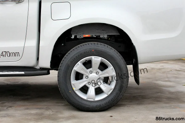 JAC T6 2015 Nouveau Style 2.8T diesel courte cabine double pick-up Photos officielles (3) | 86Trucks